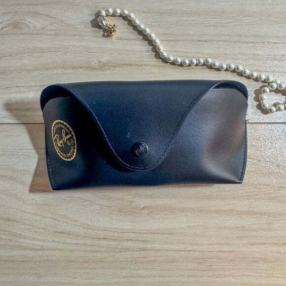 Ray-Ban Sunglasses Case Bundle - Picture 5 of 5